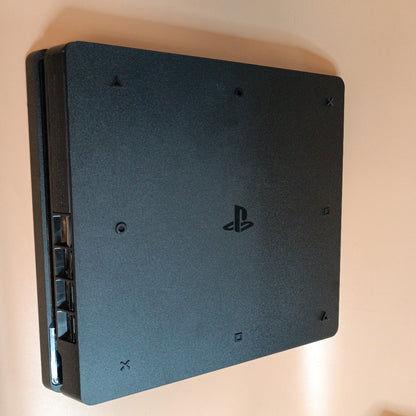 CONSOLA DE VIDEOJUEGO SONY PS4 SLIM 1 TB (SEMINUEVO)
