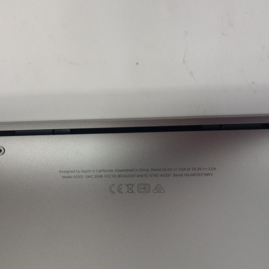 LAPTOP APPLE MACBOOK AIR 13" 2020 3.2 A2337 256 GB SSD 8 GB RAM (SEMINUEVO)