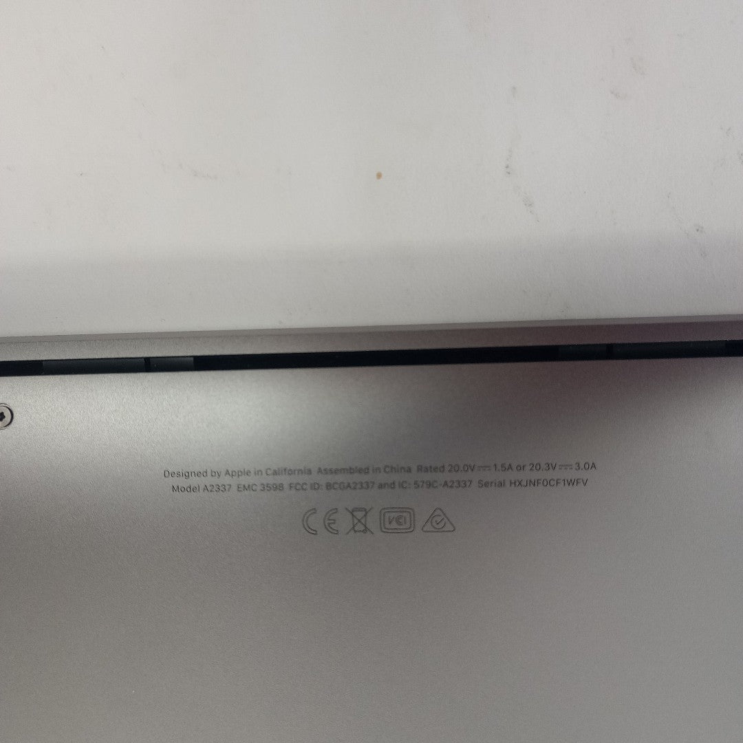 LAPTOP APPLE MACBOOK AIR 13" 2020 3.2 A2337 256 GB SSD 8 GB RAM (SEMINUEVO)