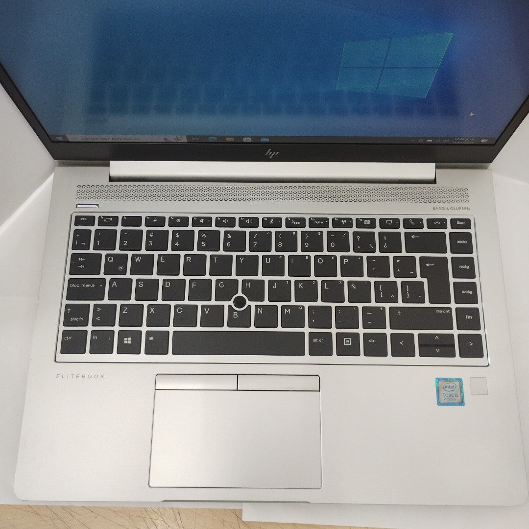 LAPTOP HP ELITEBOOK 840 G6 (2022) 256 GB SSD 8 GB RAM (SEMINUEVO)