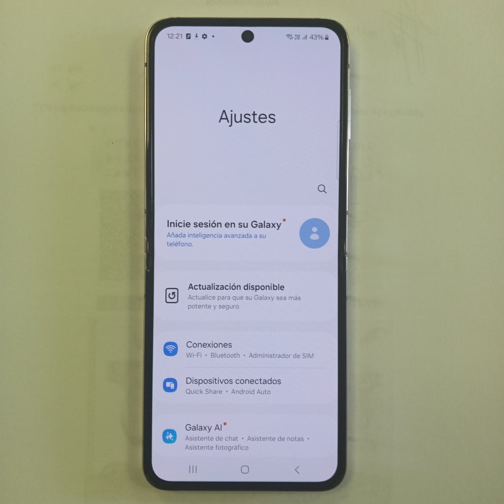 CELULAR SAMSUNG GALAXY Z FLIP 5 SM-F731B (2023) 512 GB 8 GB RAM (SEMINUEVO)