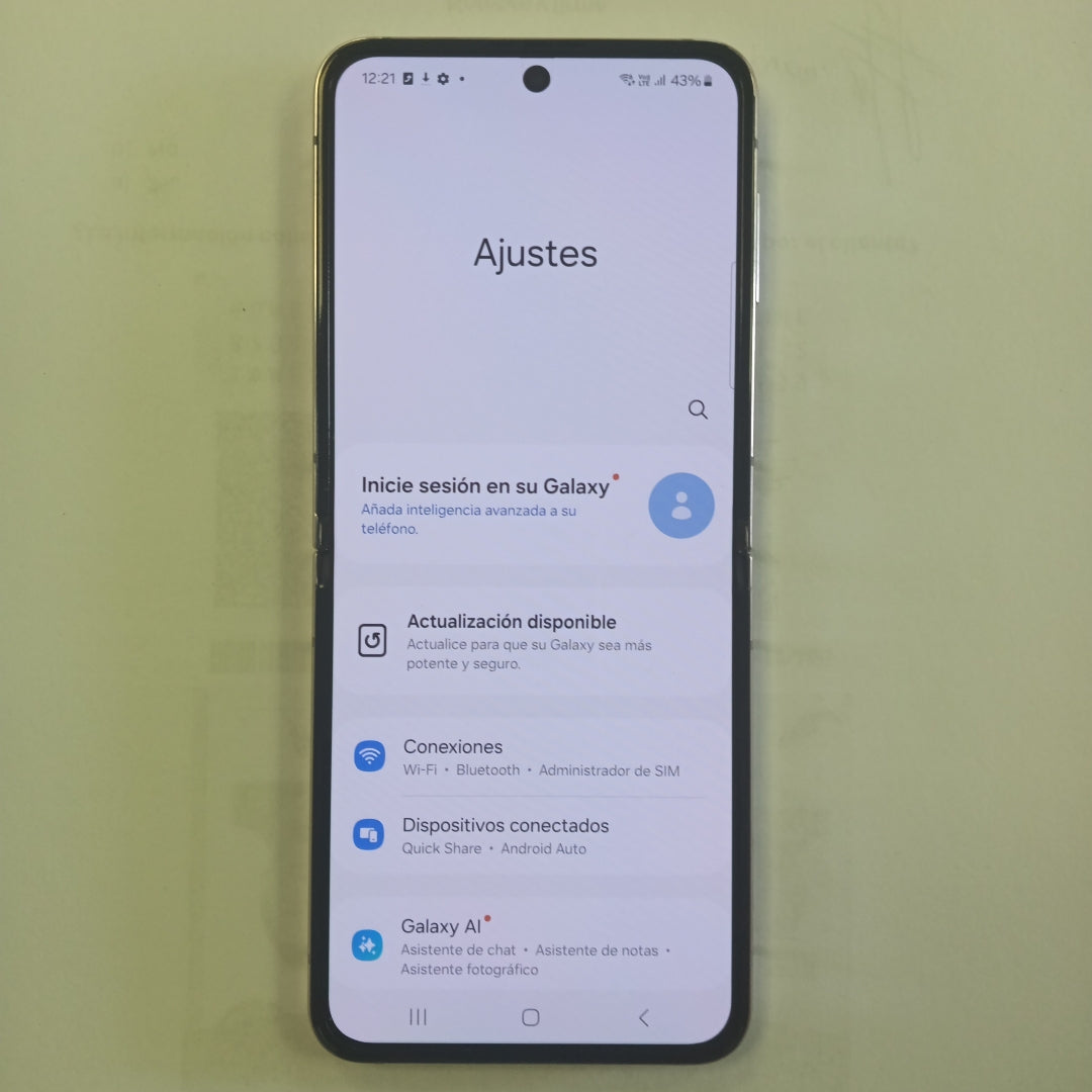 CELULAR SAMSUNG GALAXY Z FLIP 5 SM-F731B (2023) 512 GB 8 GB RAM (SEMINUEVO)