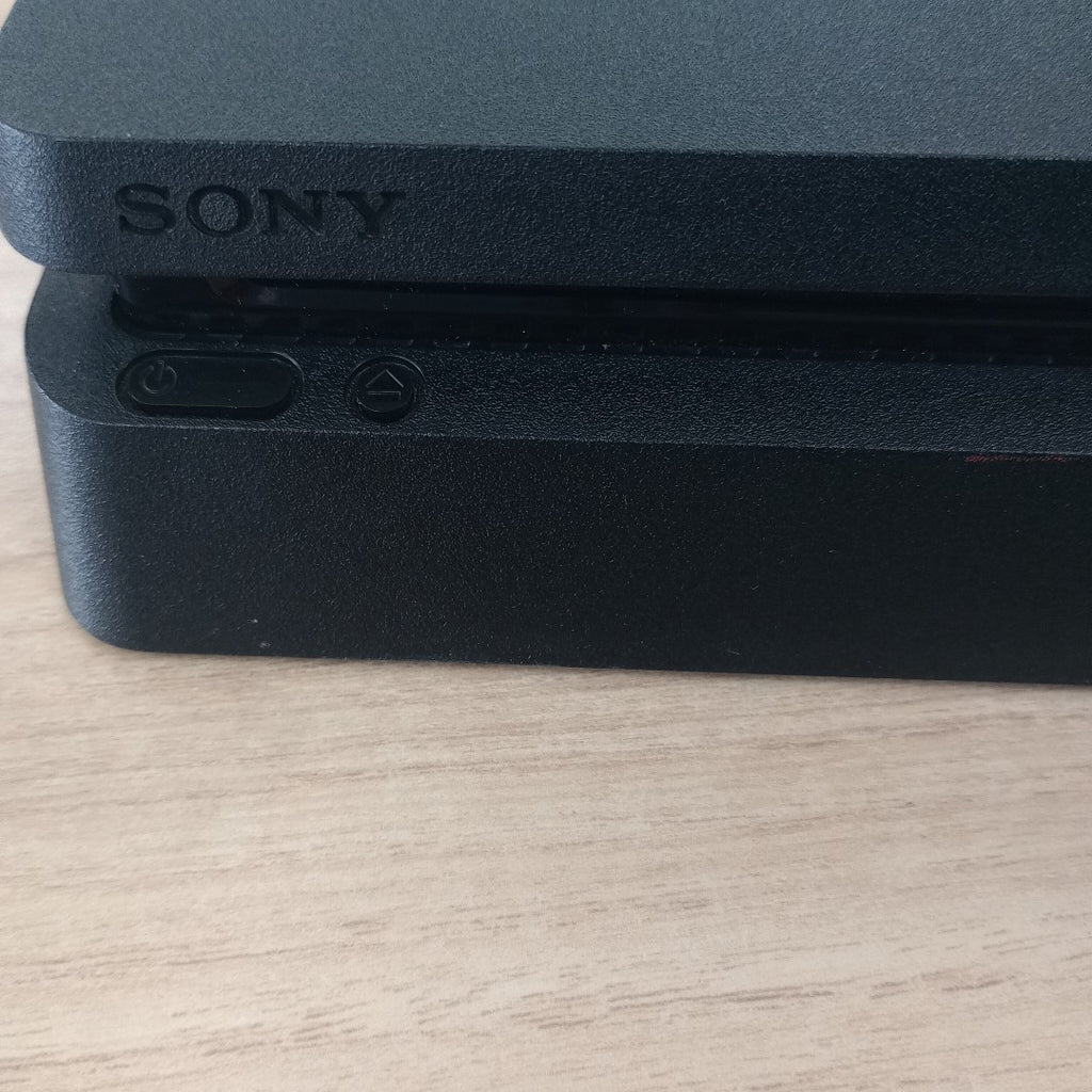 CONSOLA DE VIDEOJUEGO SONY PS4 PRO 1 TB (SEMINUEVO)