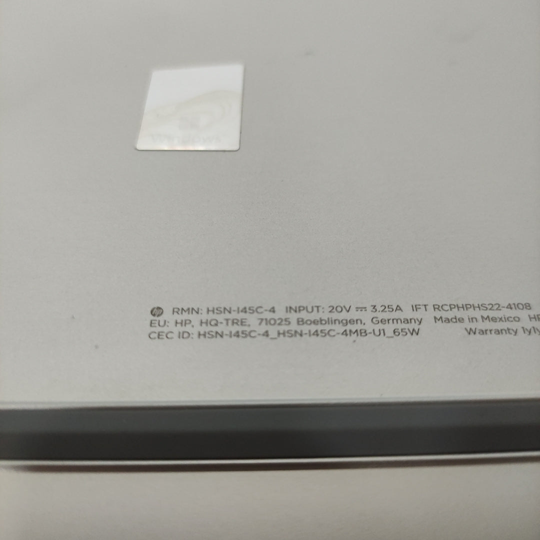LAPTOP HP ELITEBOOK 840 G10 (2024) 256 GB SSD 16 GB RAM (SEMINUEVO)