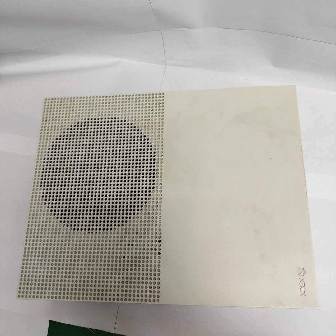 CONSOLA DE VIDEOJUEGO MICROSOFT XBOX ONE S 1 TB (SEMINUEVO)