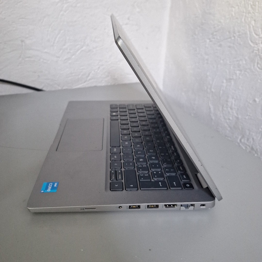 LAPTOP DELL LATITUDE 5430 (2023) 256 GB SSD 8 GB RAM