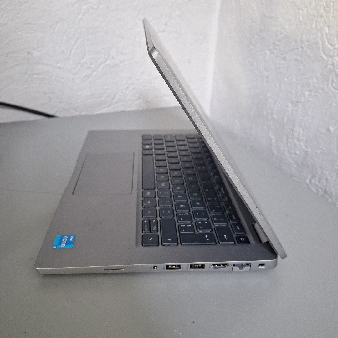 LAPTOP DELL LATITUDE 5430 (2023) 256 GB SSD 8 GB RAM