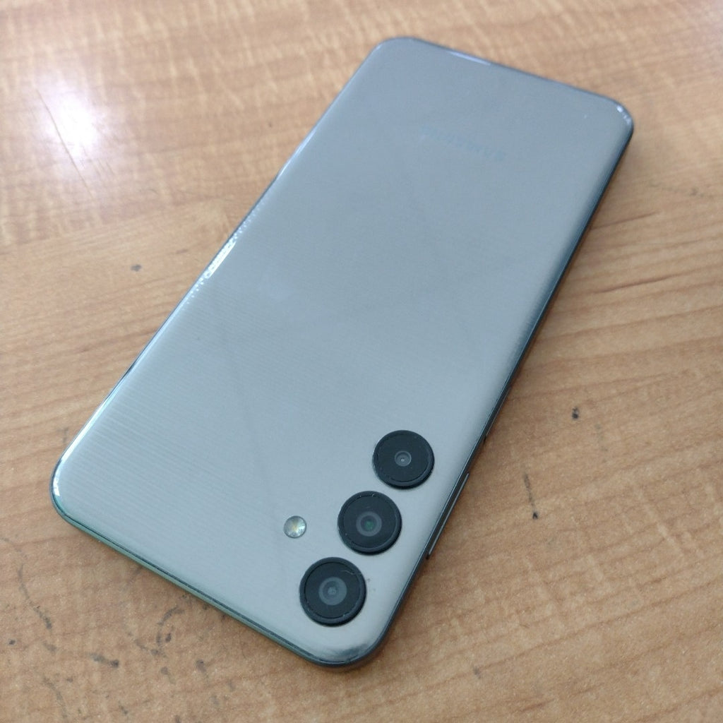 CELULAR SAMSUNG GALAXY M15 5G SM-M156B/DSN (2024) 128 GB 4 GB RAM (SEMINUEVO)