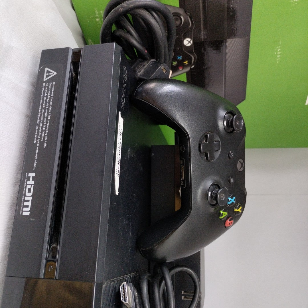 CONSOLA DE VIDEOJUEGO MICROSOFT XBOX ONE 1 TB (SEMINUEVO)
