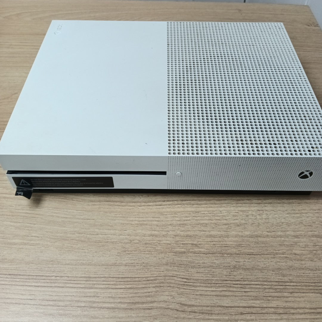 CONSOLA DE VIDEOJUEGO MICROSOFT XBOX ONE S 1 TB (SEMINUEVO)