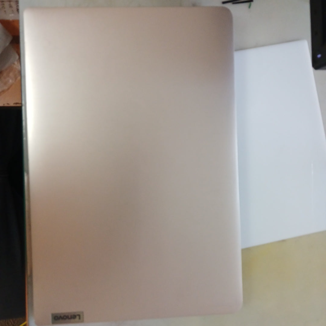 LAPTOP LENOVO IDEAPAD 3 14ITL6 (2023) 1 TB + 256 GB SSD 8 GB RAM (SEMINUEVO)