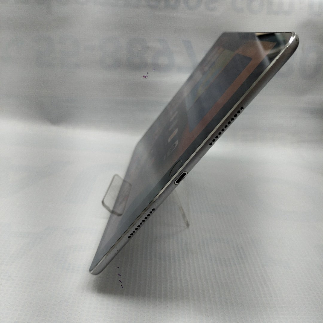TABLETA APPLE IPAD PRO 10.5" A1709 256 GB 4 GB RAM (SEMINUEVO)