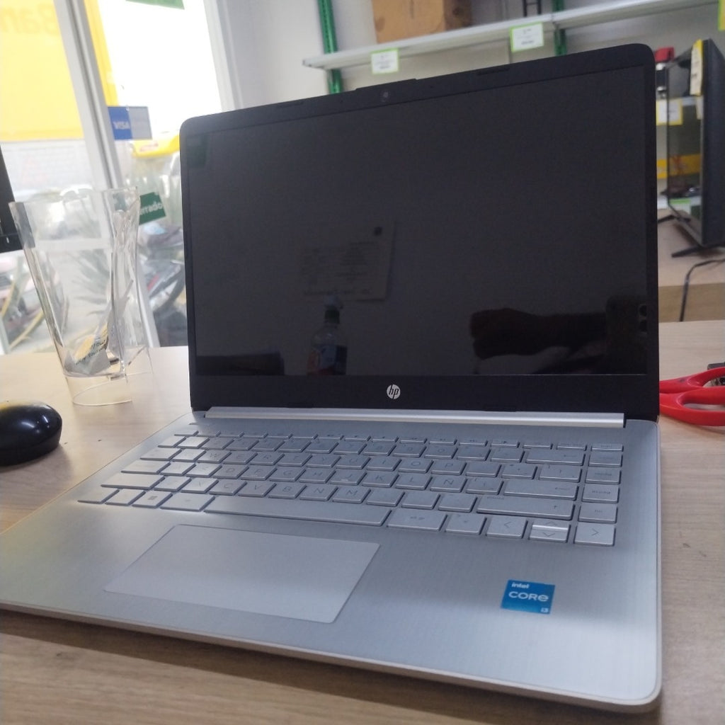LAPTOP HP 14-DQ2502LA (2022) 256 GB SSD 8 GB RAM (SEMINUEVO)