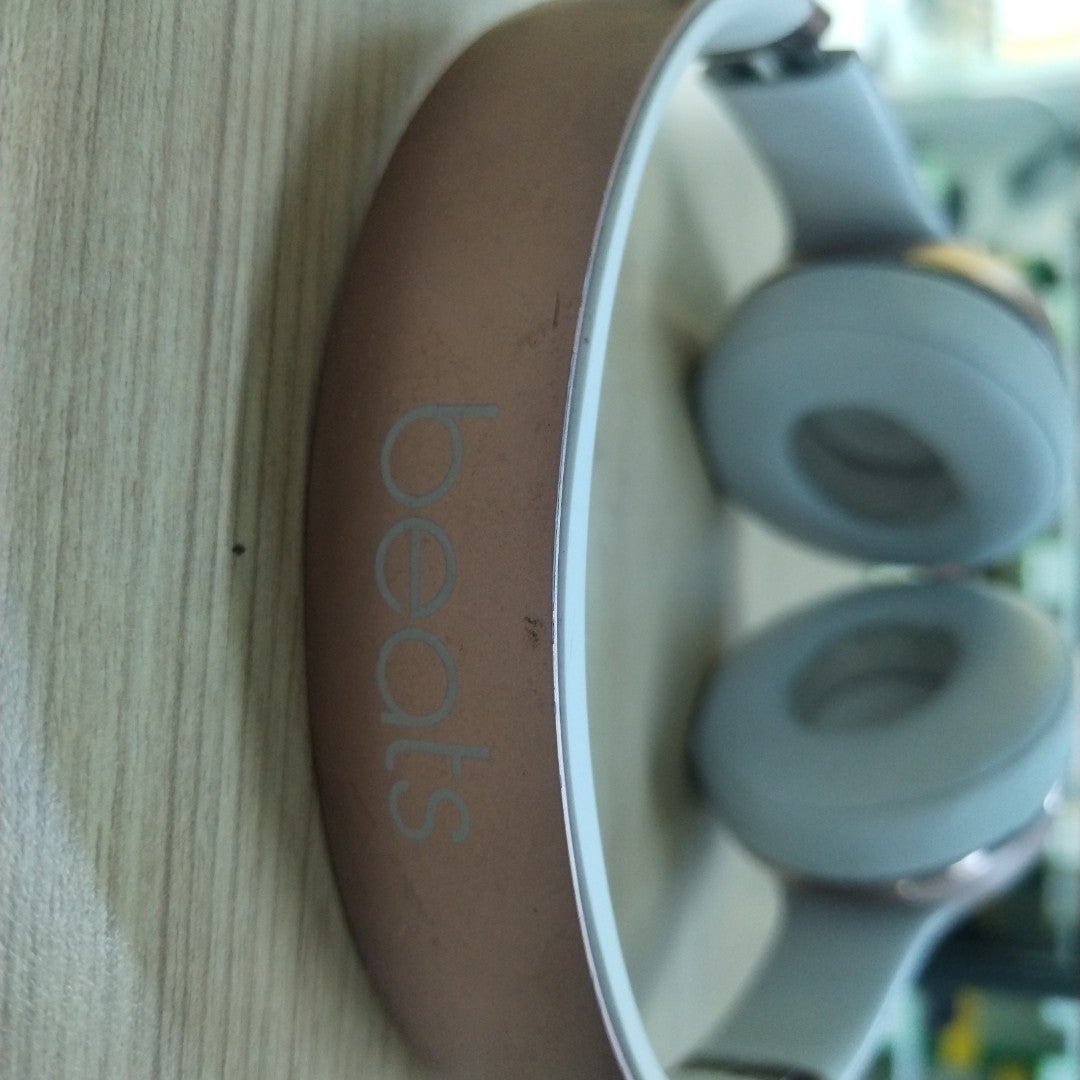 AUDIFONOS BEATS SOLO 3 INALAMBRICO ON EAR (SEMINUEVO)