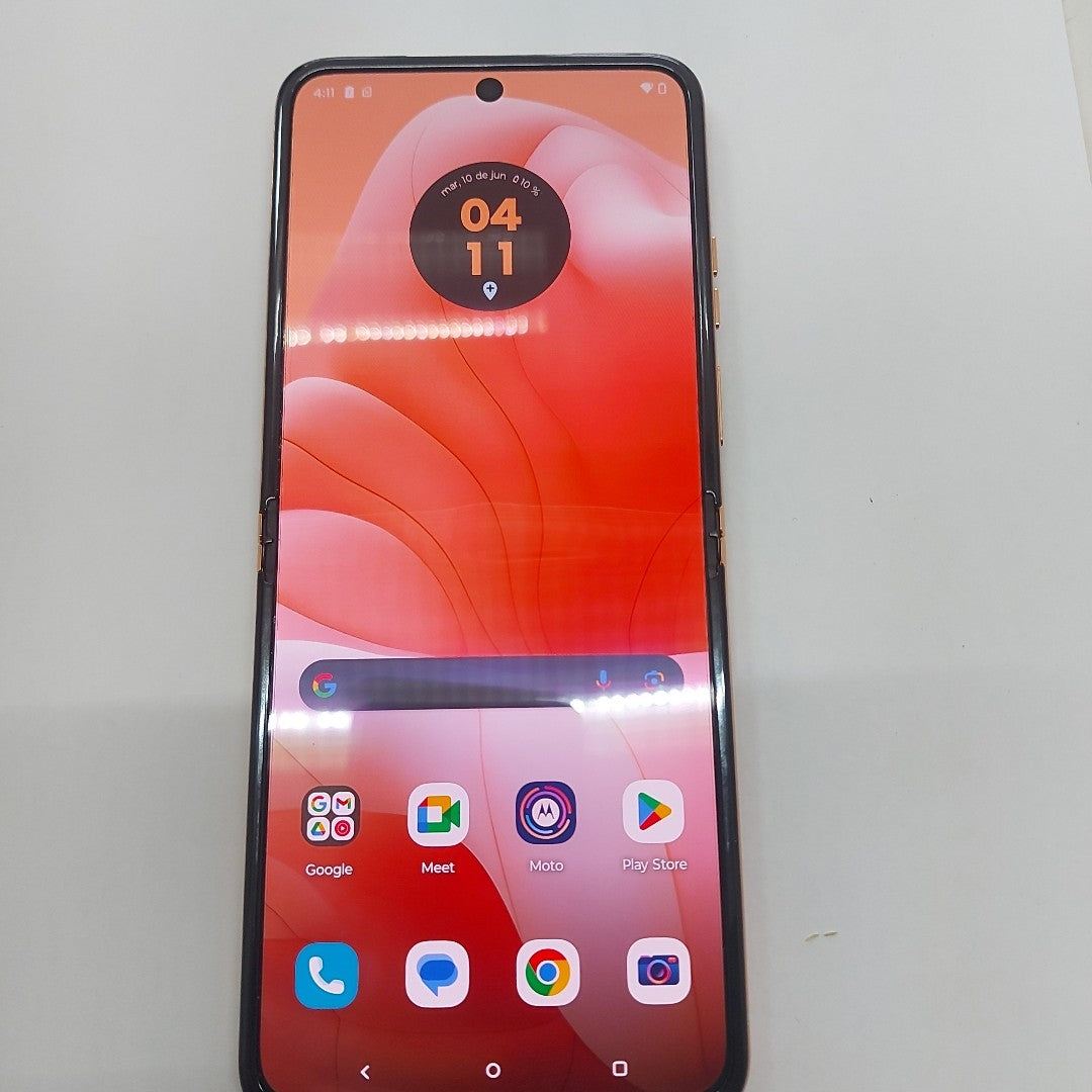 CELULAR MOTOROLA RAZR 40 ULTRA XT2321-2 (2023) 512 GB 12 GB RAM (SEMINUEVO)
