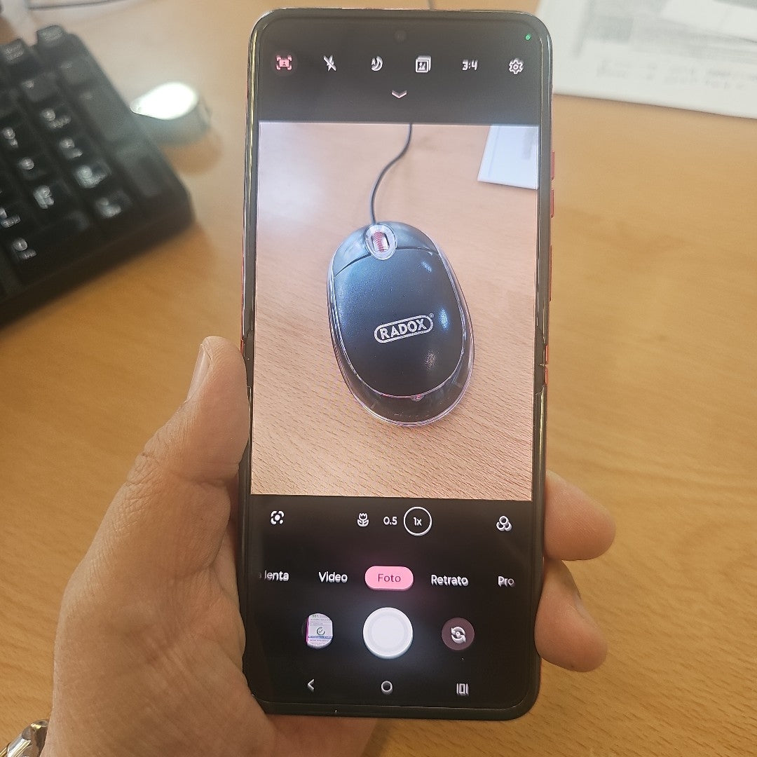 CELULAR MOTOROLA RAZR 40 ULTRA XT2321-1 (2023) 512 GB 12 GB RAM (SEMINUEVO)