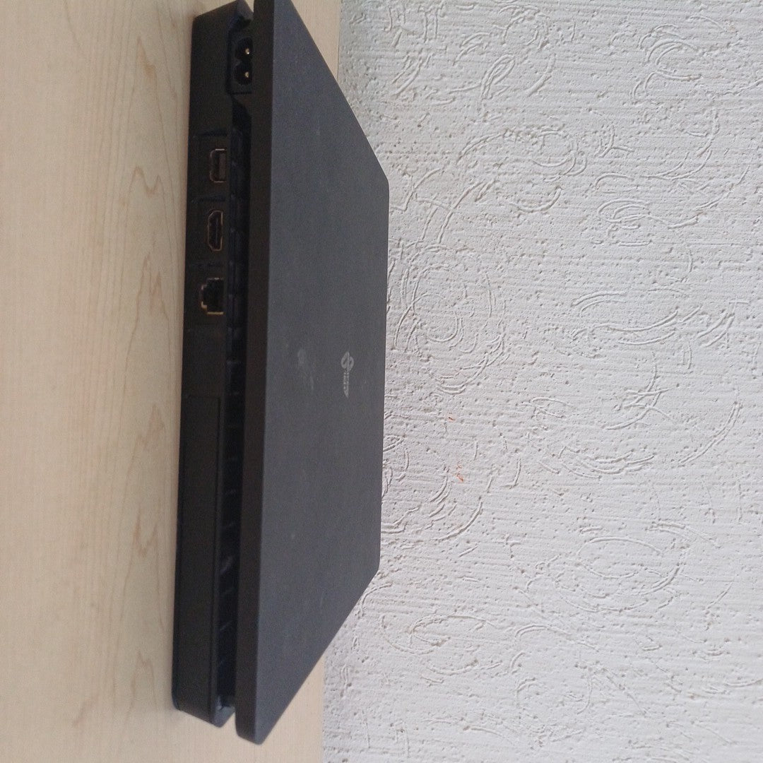 CONSOLA DE VIDEOJUEGO SONY PS4 1 TB (SEMINUEVO)