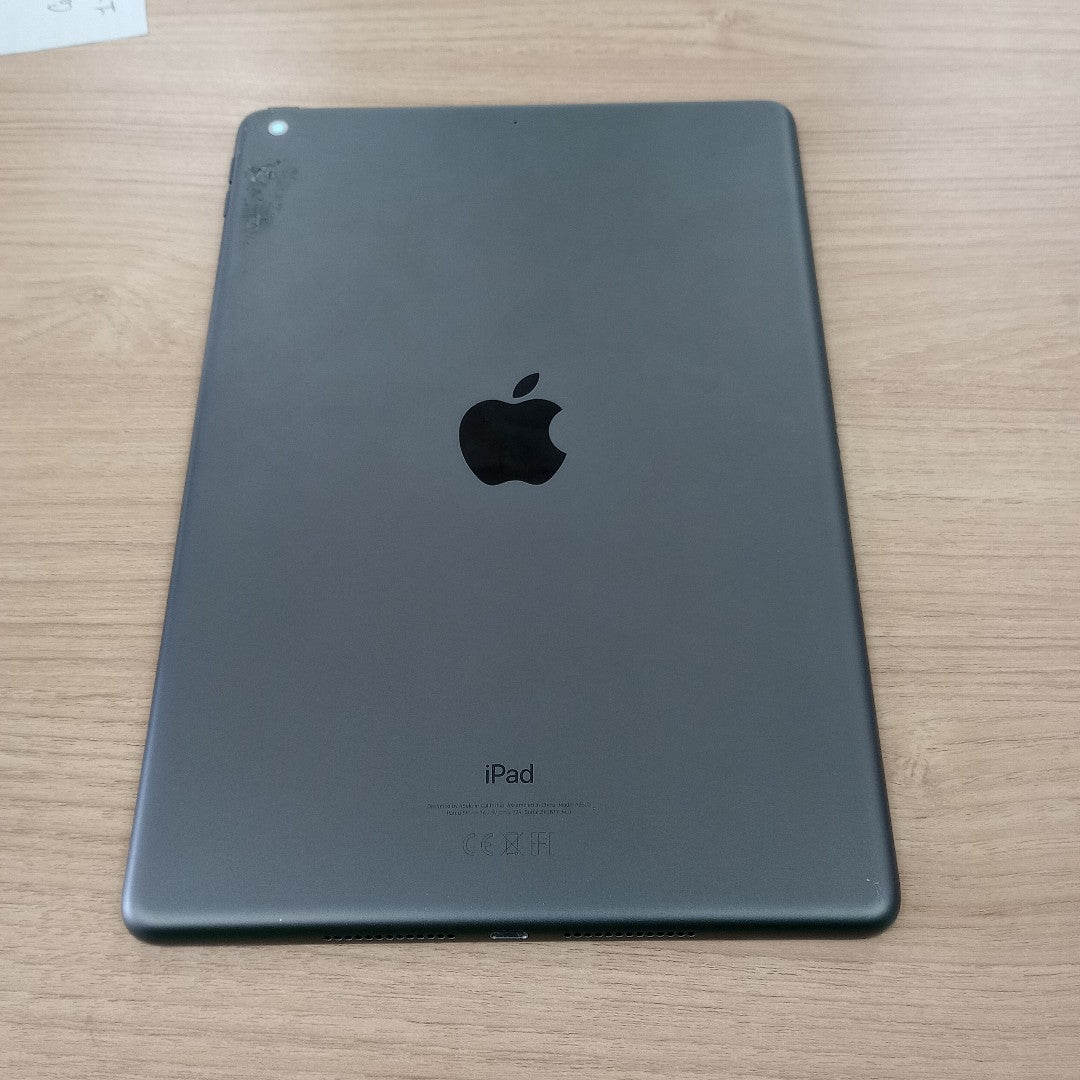 TABLETA APPLE IPAD 9 A2602 256 GB 3 GB RAM (SEMINUEVO)
