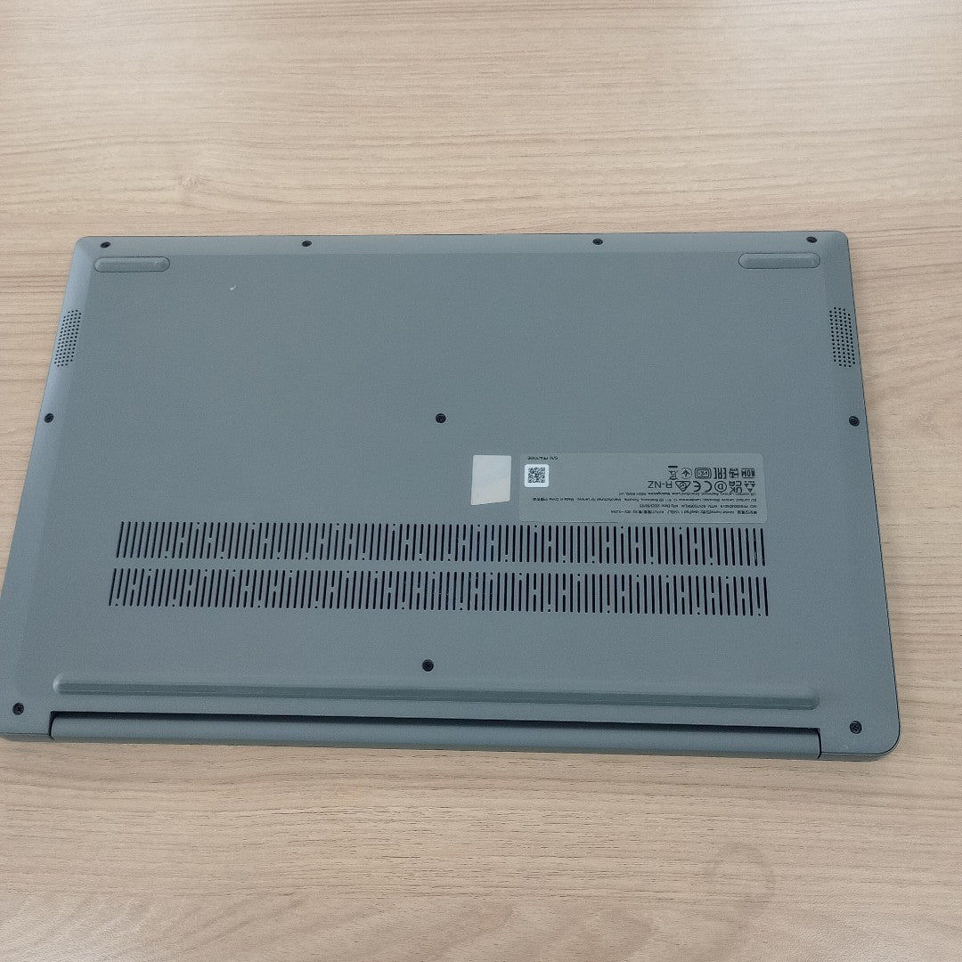LAPTOP LENOVO IDEAPAD 1 15IGL7 (2023) 256 GB SSD 8 GB RAM (SEMINUEVO)