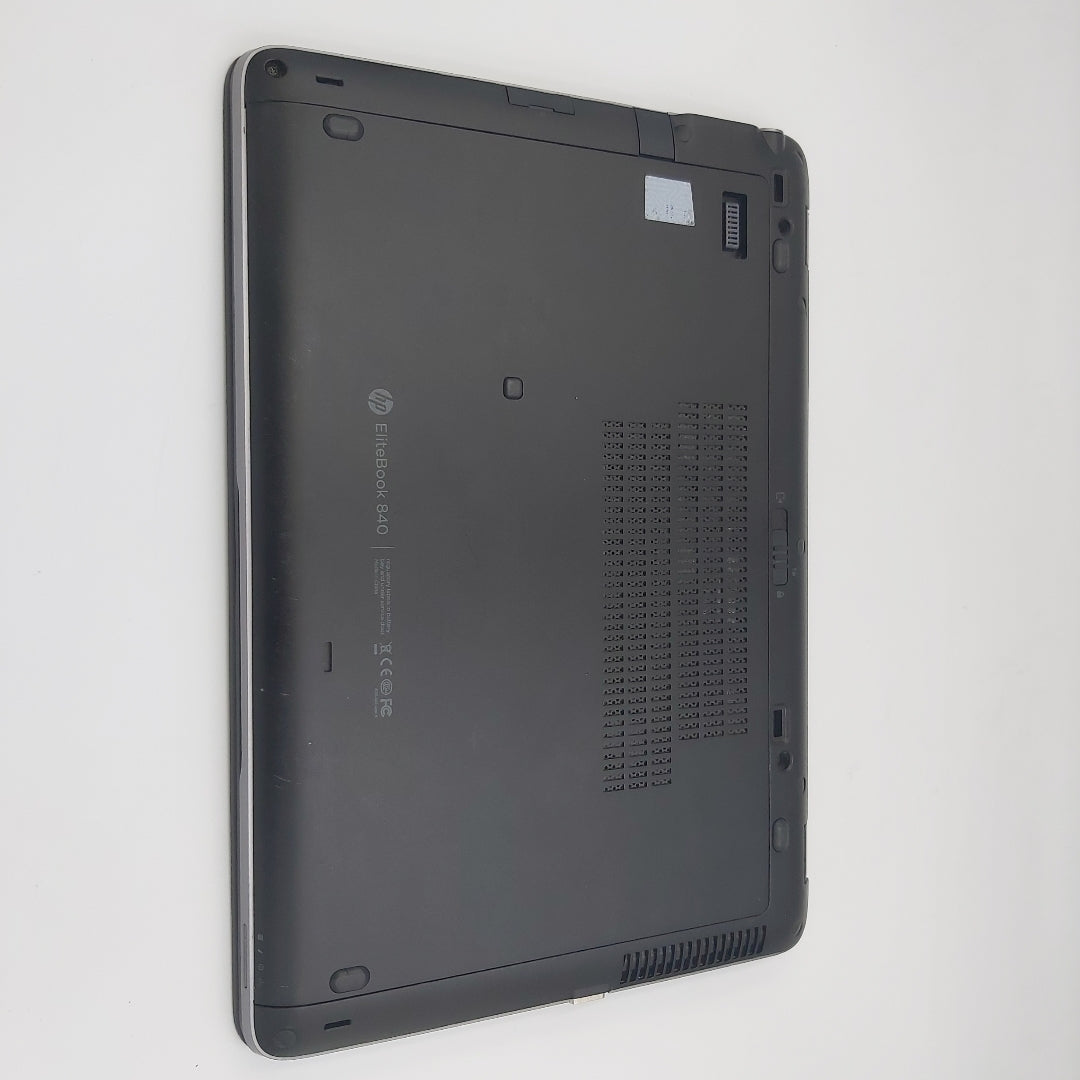 LAPTOP HP ELITEBOOK 840 G8 (2022) 256 GB SSD 8 GB RAM (SEMINUEVO)