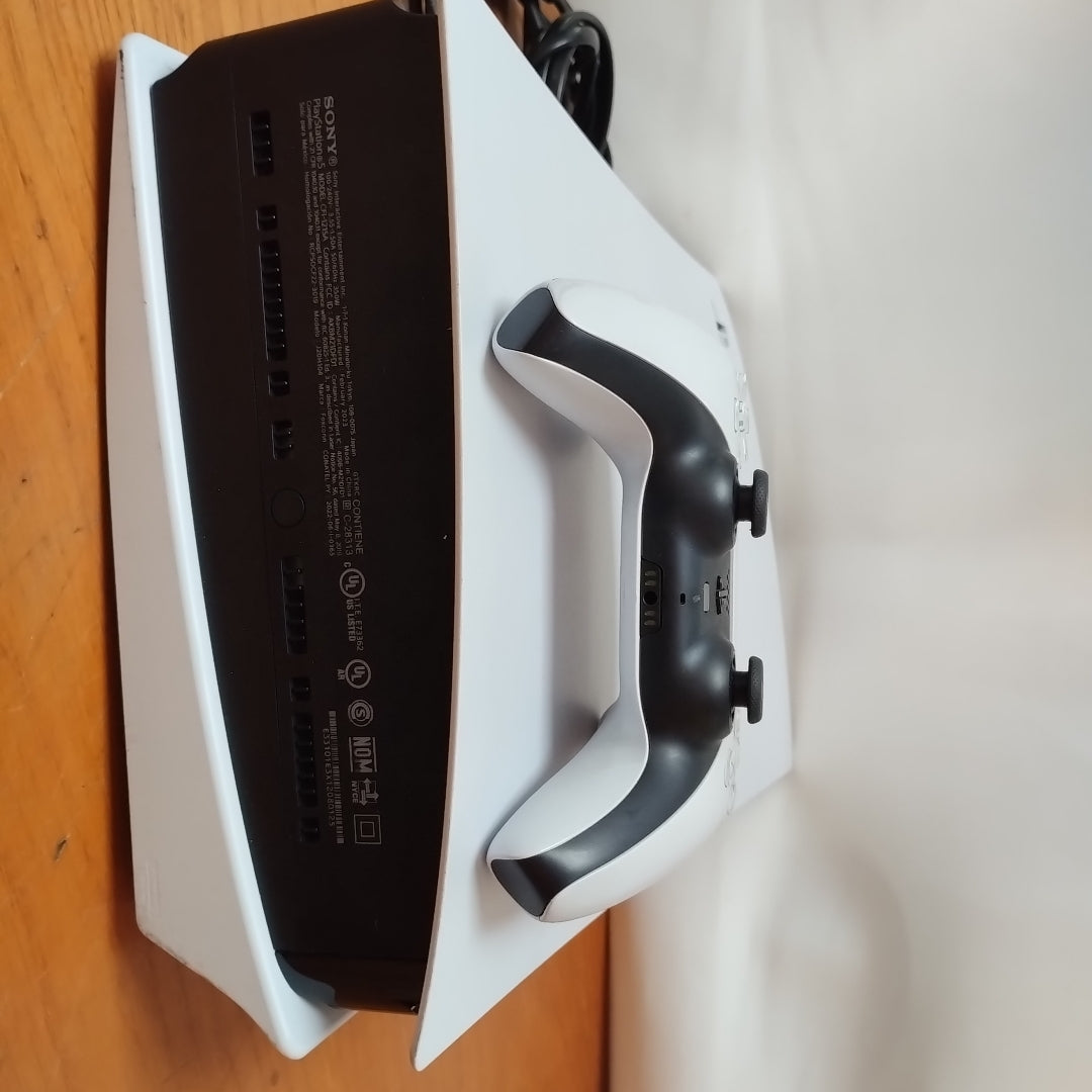 CONSOLA DE VIDEOJUEGO SONY PS5 825 SSD (SEMINUEVO)