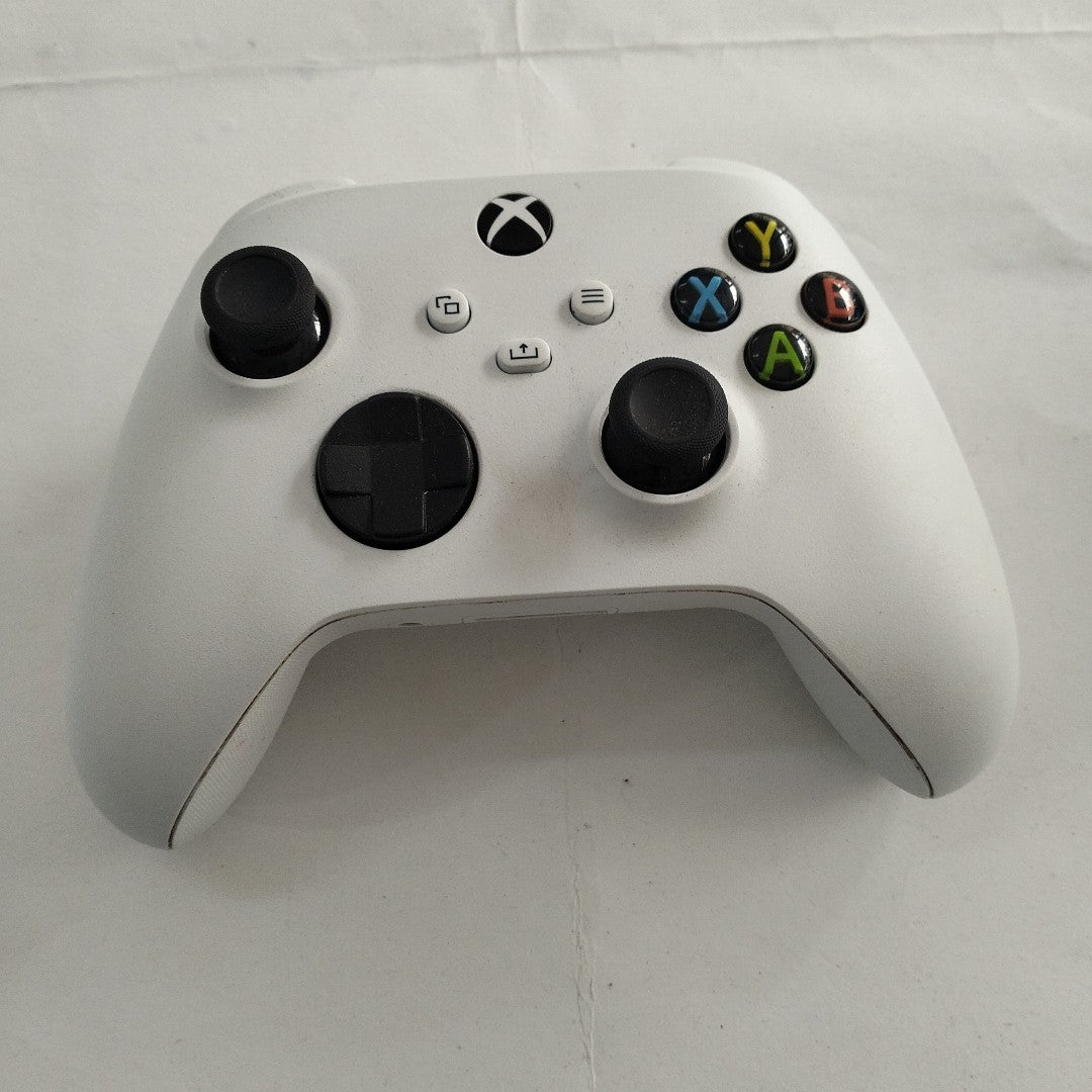 CONSOLA DE VIDEOJUEGO MICROSOFT XBOX ONE S ALL DIGITAL 1 TB (SEMINUEVO)