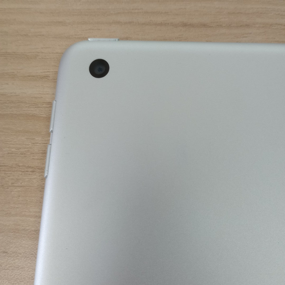 TABLETA APPLE IPAD 7 A2197 32 GB 3 GB RAM (SEMINUEVO)