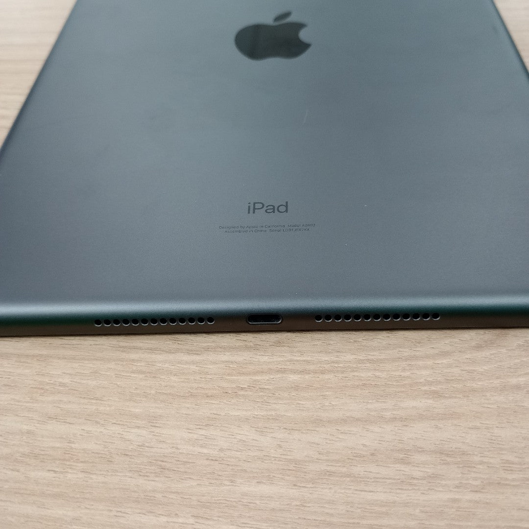 TABLETA APPLE IPAD 9 A2602 256 GB 3 GB RAM (SEMINUEVO)