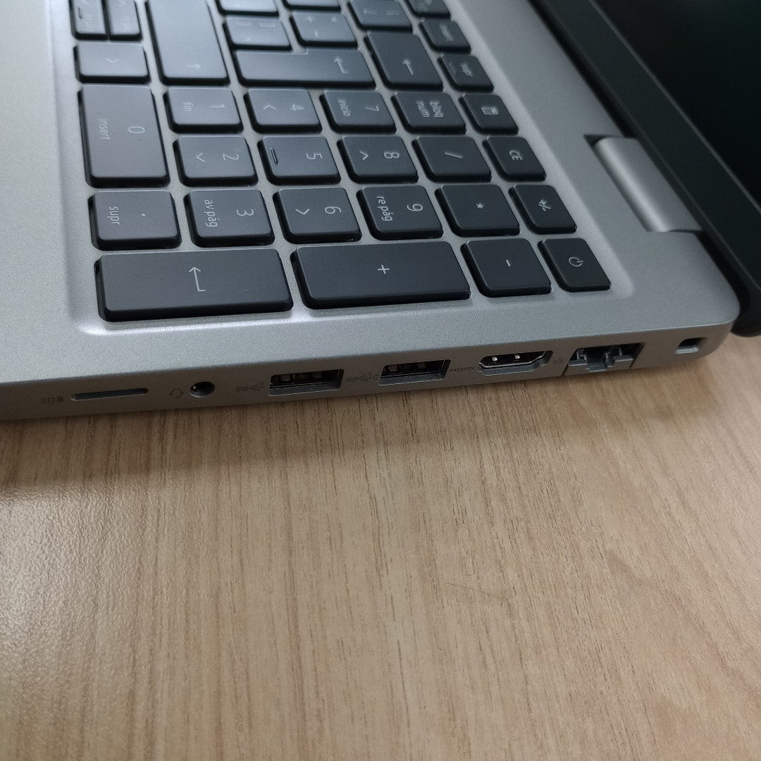 LAPTOP DELL LATITUDE 5540 (2023) 512 GB SSD 16 GB RAM (SEMINUEVO)