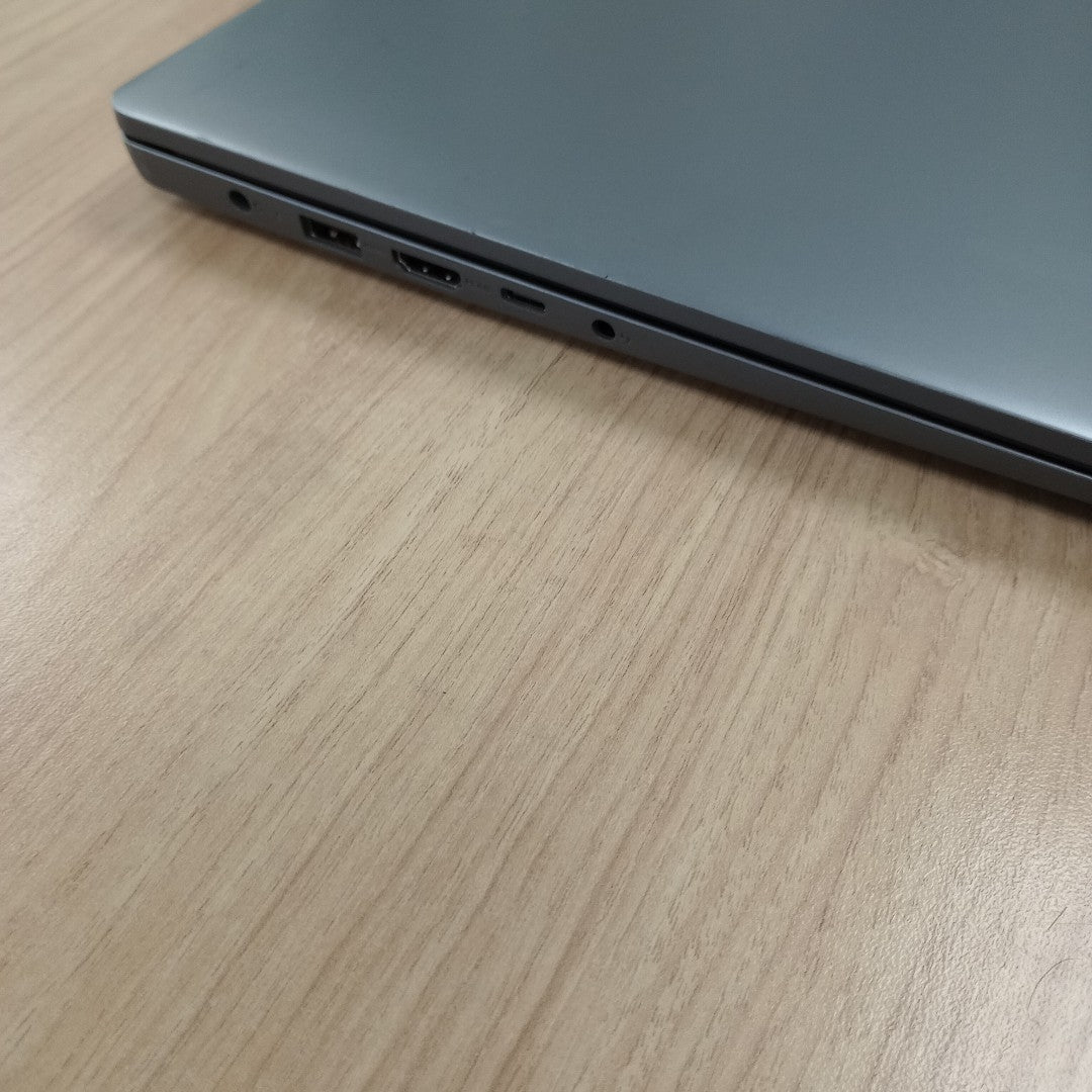 LAPTOP LENOVO IDEAPAD SLIM 3 15IRU8 (2023) 512 GB SSD 8 GB RAM (SEMINUEVO)