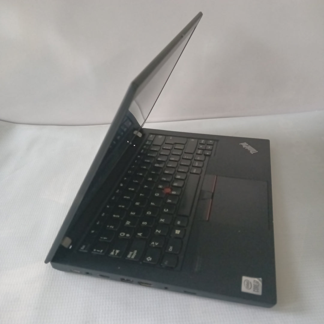 LAPTOP LENOVO THINKPAD T14 GEN 1 (2021) 512 GB SSD 16 GB RAM (SEMINUEVO)