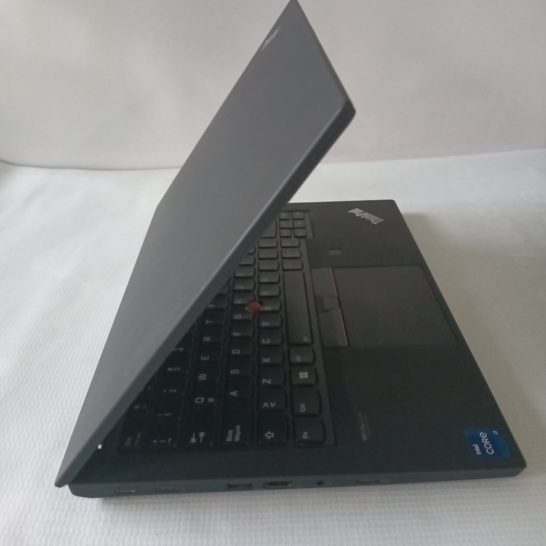 LAPTOP LENOVO THINKPAD T14 GEN 2 (2022) 512 GB SSD 16 GB RAM (SEMINUEVO)