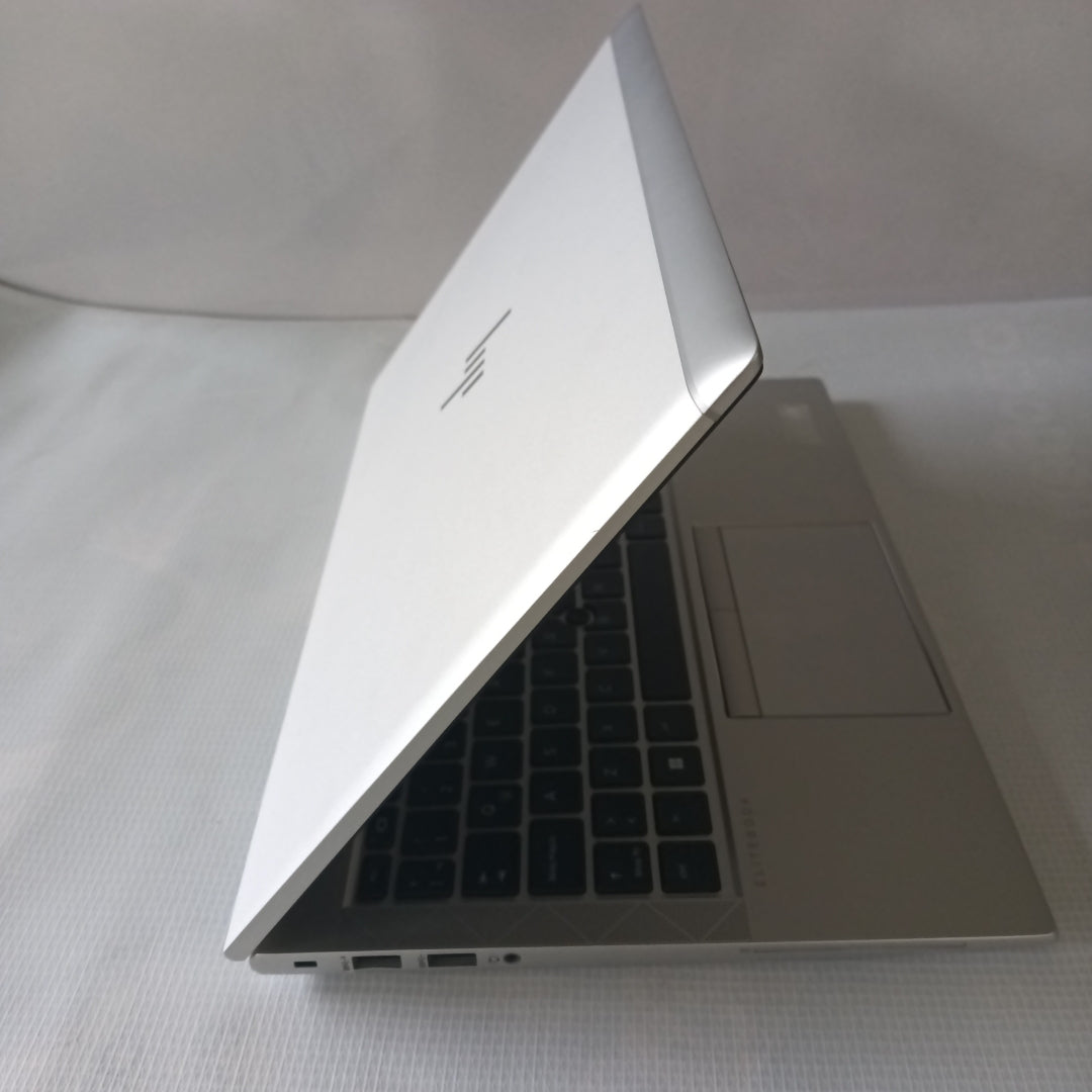 LAPTOP HP ELITEBOOK 840 G8 (2023) 256 GB SSD 16 GB RAM (SEMINUEVO)