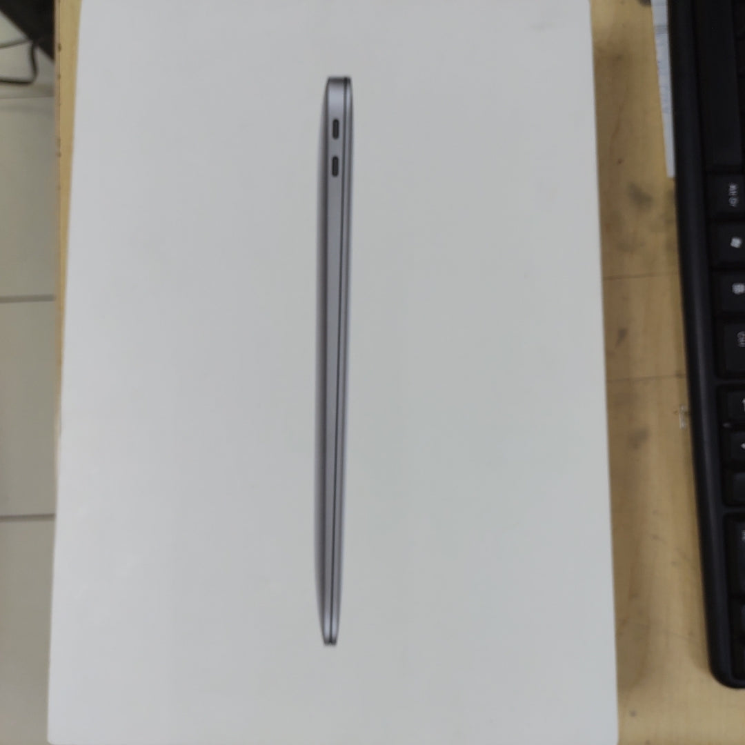 LAPTOP APPLE MACBOOK AIR 13" 2020 3.2 A2337 256 GB SSD 8 GB RAM (SEMINUEVO)
