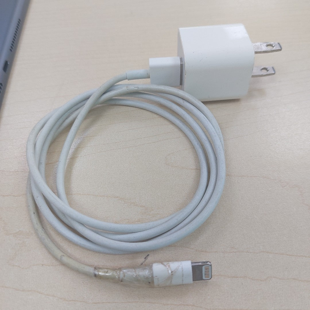 TABLETA APPLE IPAD 8 A2270 128 GB 3 GB RAM (SEMINUEVO)