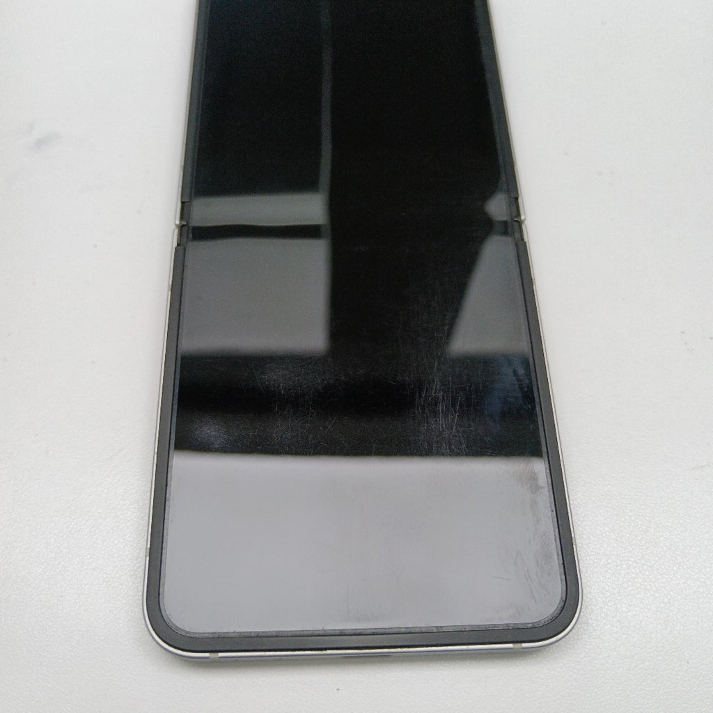 CELULAR SAMSUNG GALAXY Z FLIP6 SM-F741B (2024) 256 GB 12 GB RAM (SEMINUEVO)