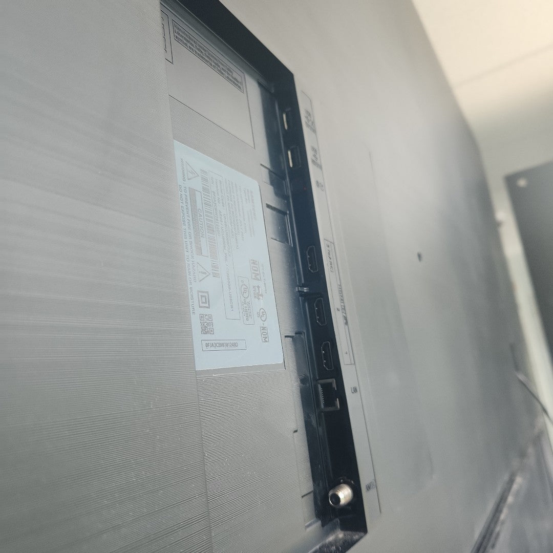PANTALLA SAMSUNG UN85CU8000F (2023) 85" LED UHD 4K (SEMINUEVO)
