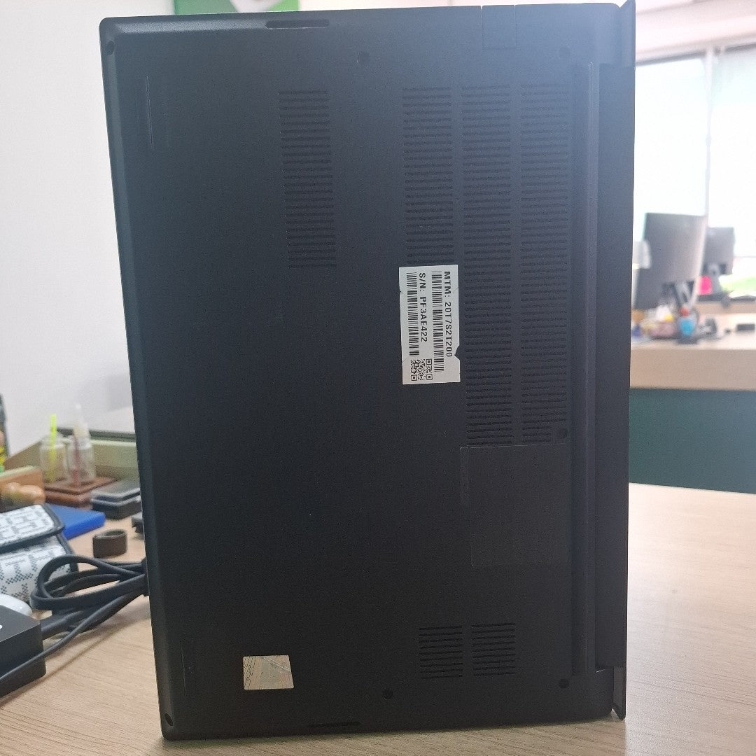 LAPTOP LENOVO THINKPAD E14 GEN 2 (2022) 256 GB SSD 16 GB RAM (SEMINUEVO)