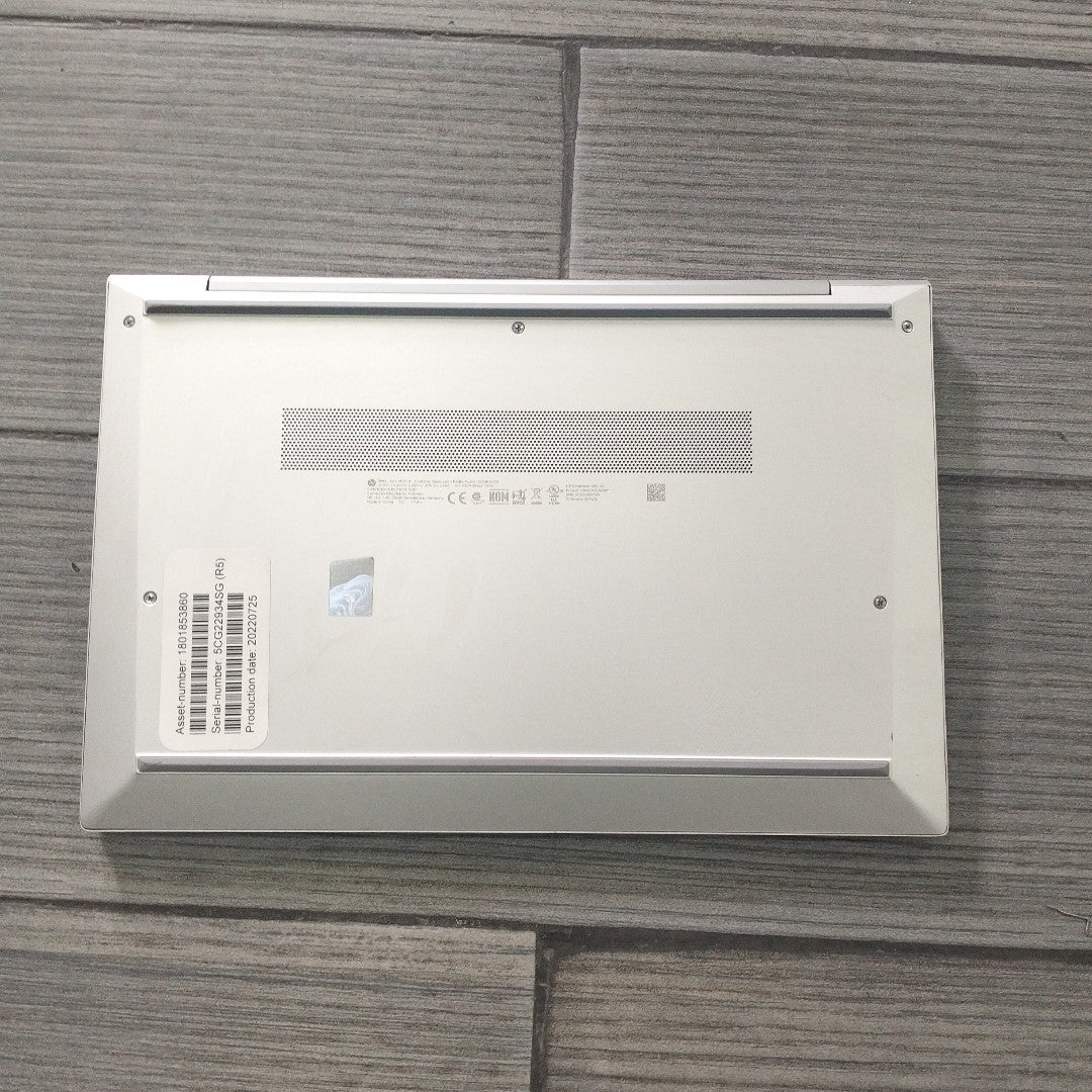LAPTOP HP ELITEBOOK 845 G8 (2022) 256 GB SSD 16 GB RAM (SEMINUEVO)