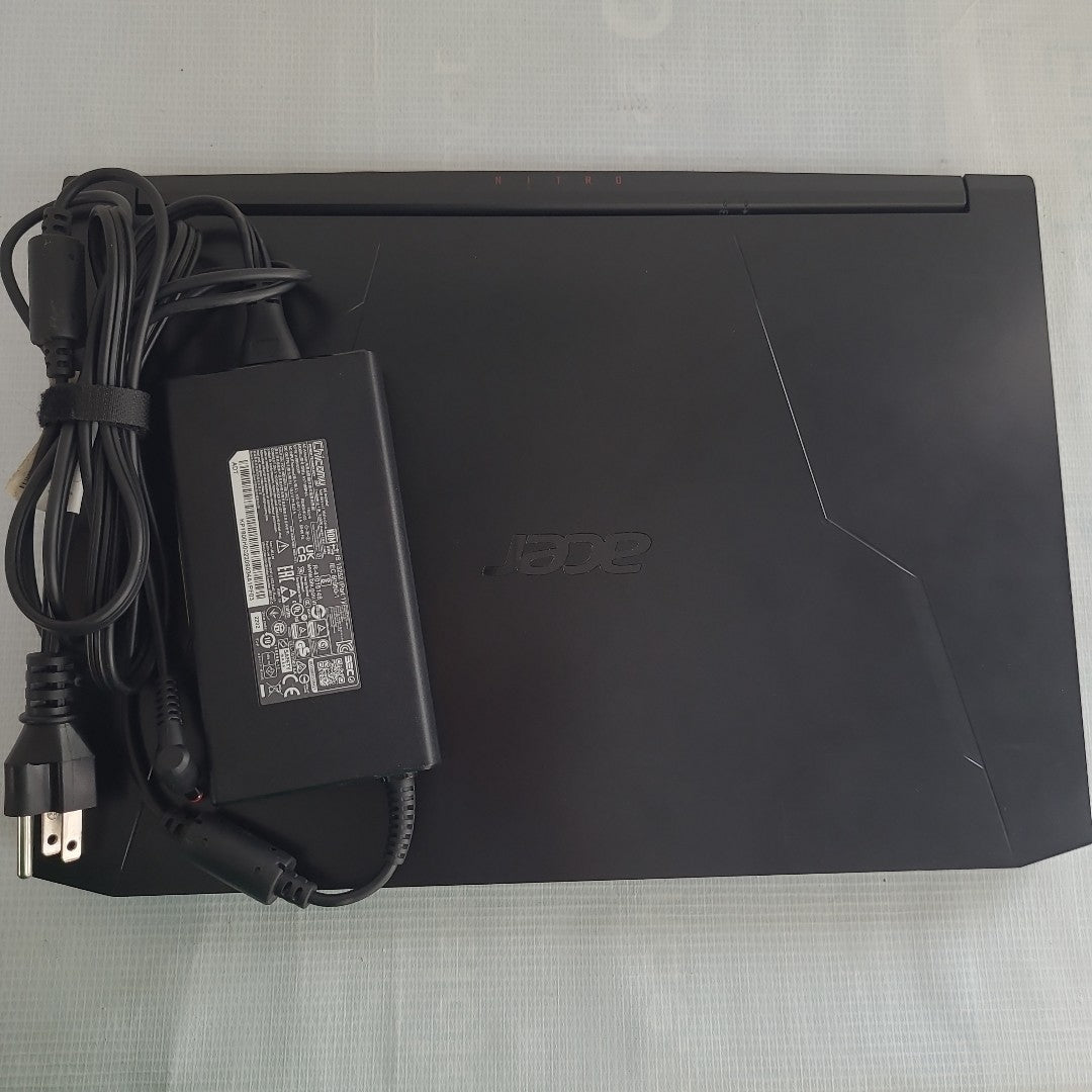LAPTOP ACER NITRO 5 AN515-57-721J (2022) 512 GB SSD 8 GB RAM (SEMINUEVO)
