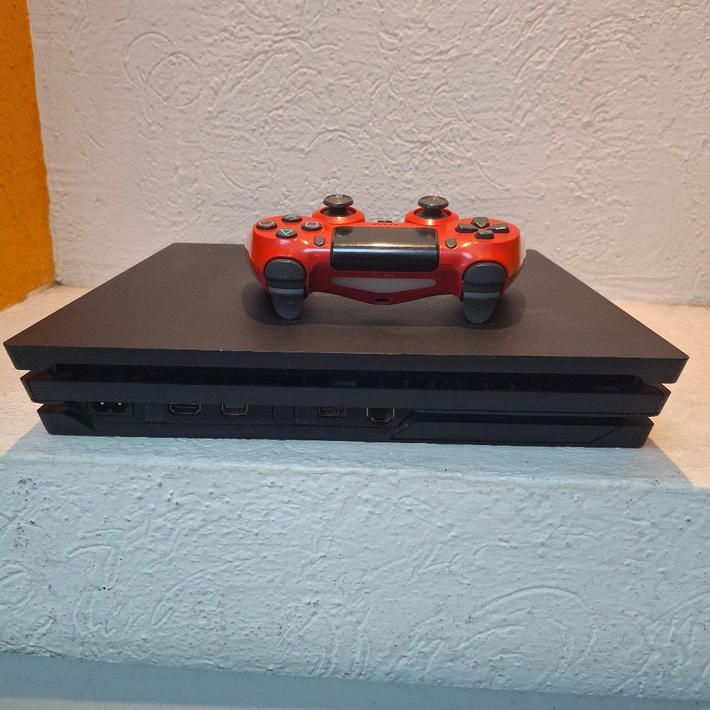 CONSOLA DE VIDEOJUEGO SONY PS4 PRO 1 TB (SEMINUEVO)