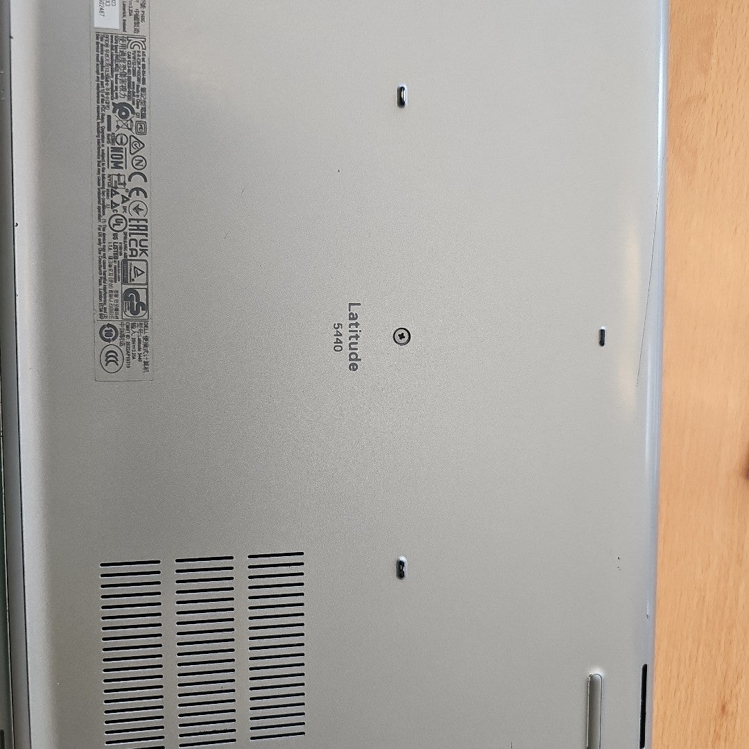 LAPTOP DELL LATITUDE 5440 (2023) 512 GB SSD 16 GB RAM (SEMINUEVO)