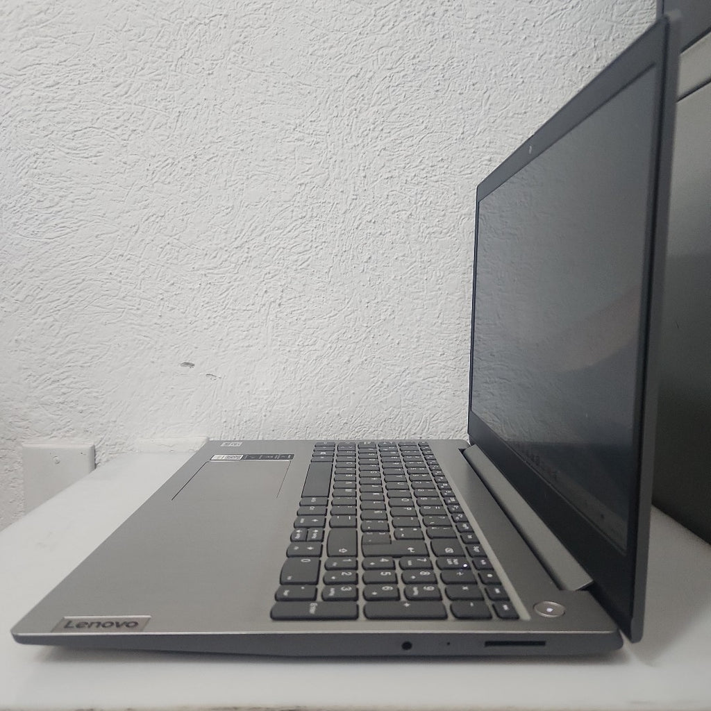 LAPTOP LENOVO IDEAPAD 3 15IML05 (2022) 1 TB + 128 GB SSD 8 GB RAM (SEMINUEVO)