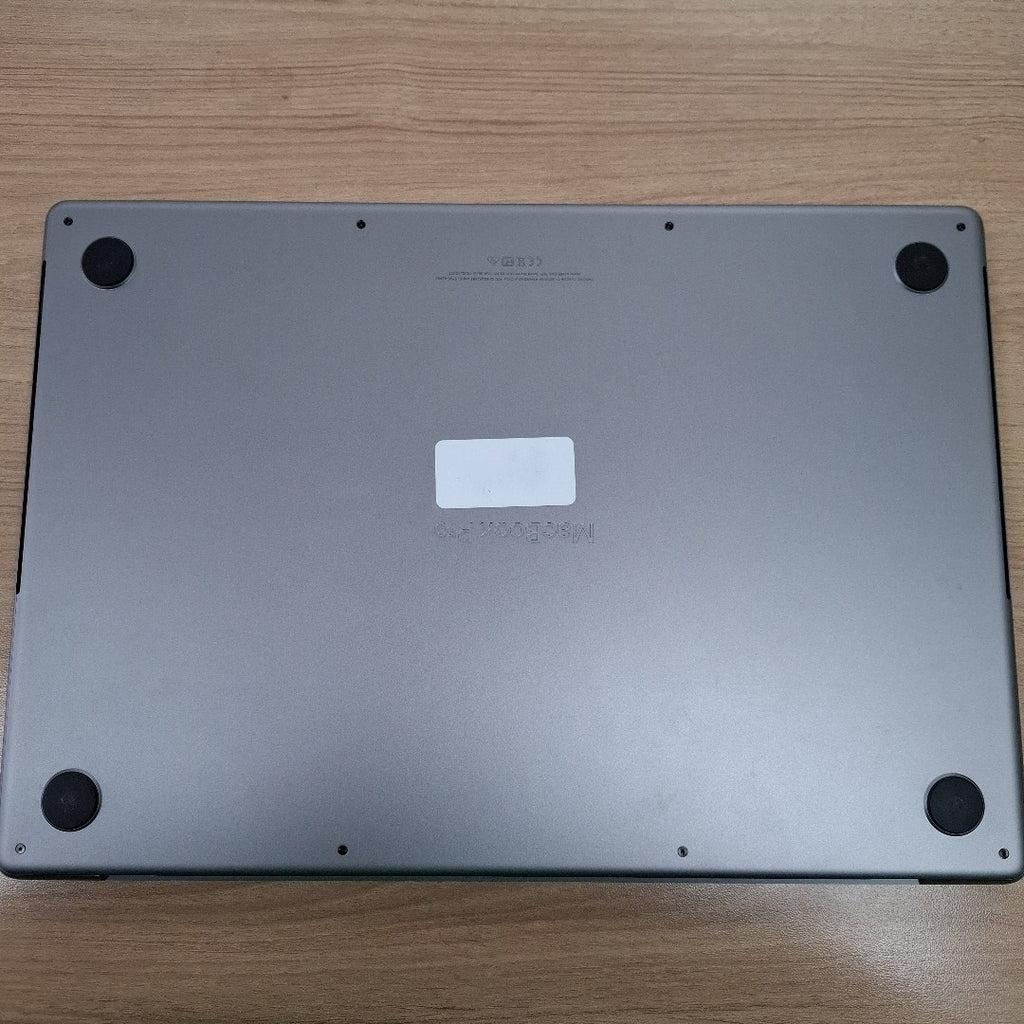 LAPTOP APPLE MACBOOK PRO 16" 2021 3.2 A2485 (10 CPU / 16 GPU) 1 TB SSD 16 GB RAM (SEMINUEVO)
