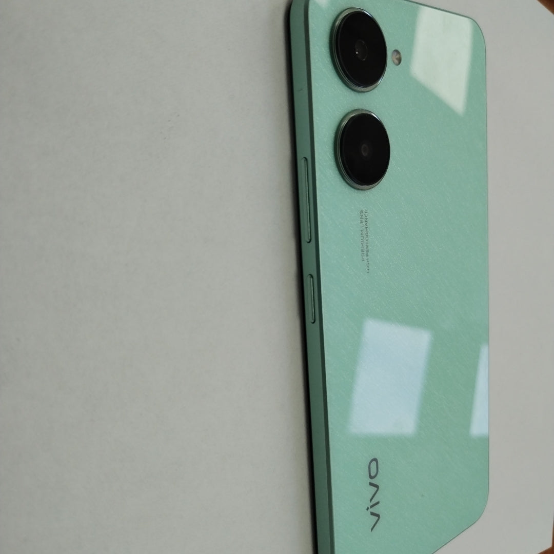 CELULAR VIVO Y03 V2332 (2024) 128 GB 4 GB RAM (SEMINUEVO)