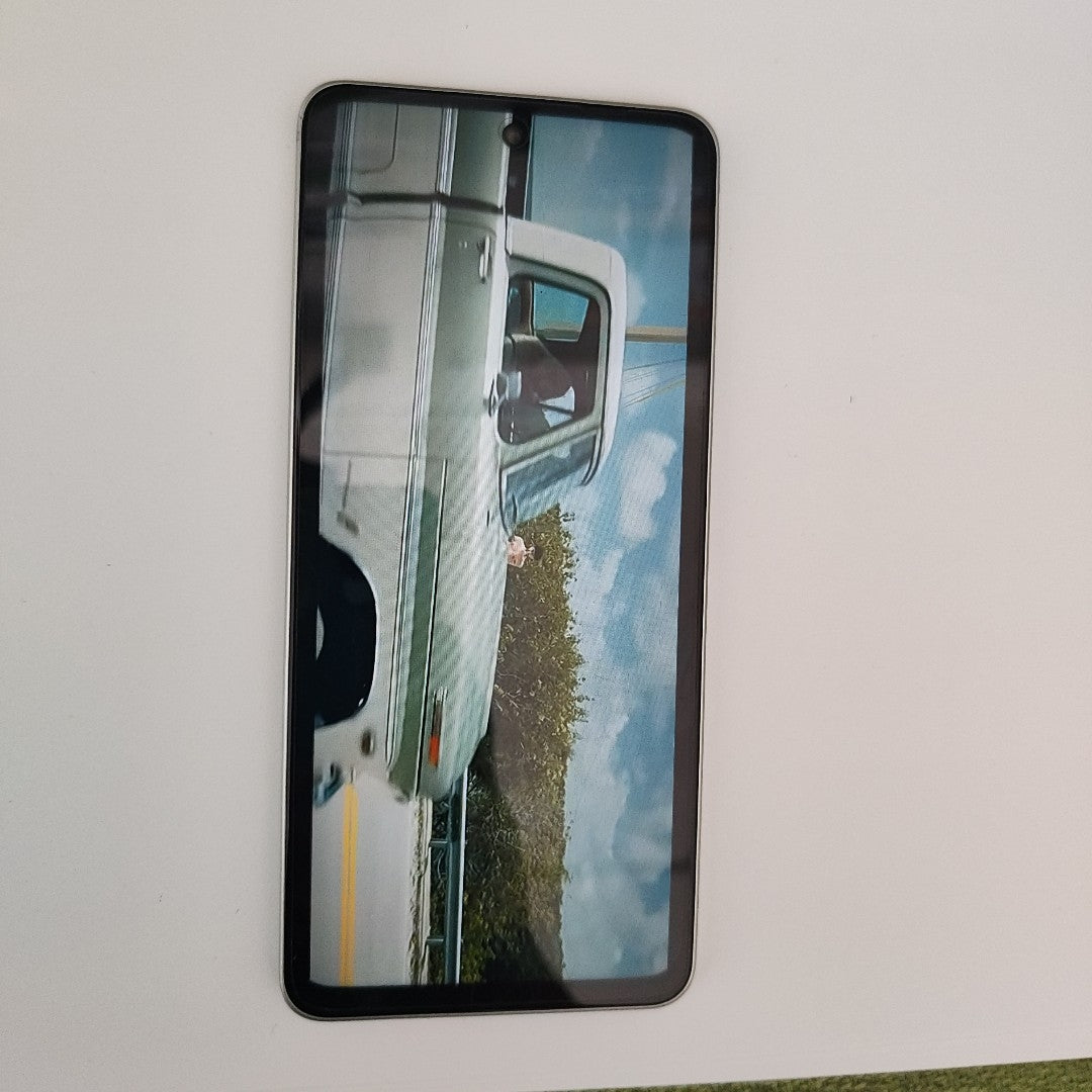 CELULAR OPPO  A5 PRO CPH2711 (2025) 256 GB 8 GB RAM (SEMINUEVO)