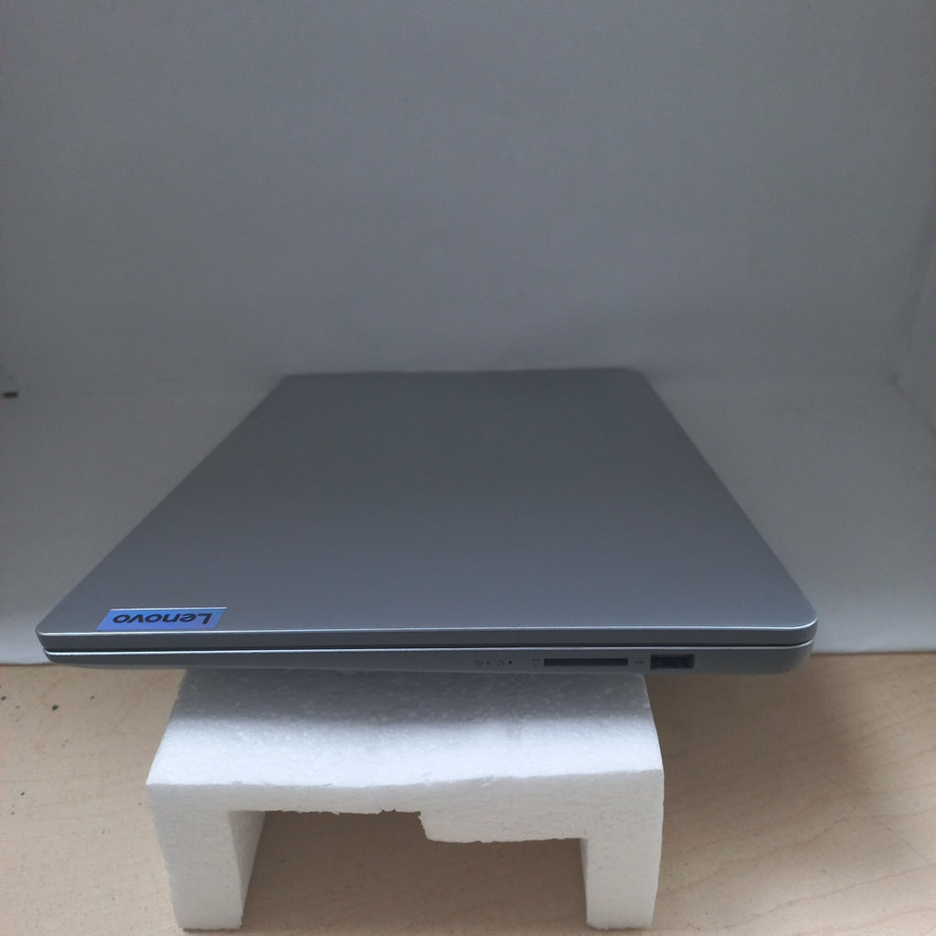 LAPTOP LENOVO IDEAPAD 1 15AMN7 (2023) 256 GB SSD 8 GB RAM (SEMINUEVO)