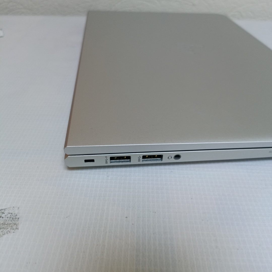 LAPTOP HP ELITEBOOK 840 G8 (2023) 256 GB SSD 16 GB RAM (SEMINUEVO)
