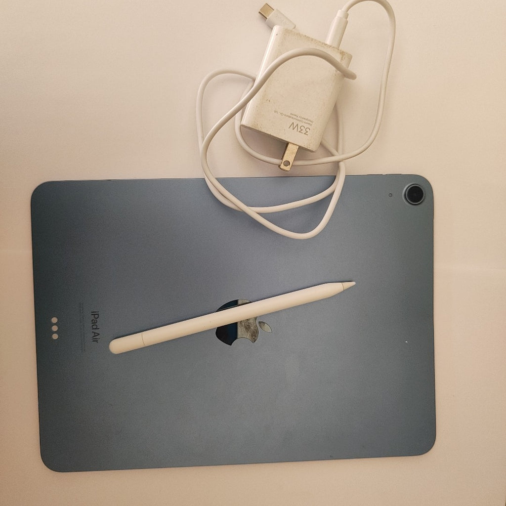 TABLETA APPLE IPAD AIR 5 A2588 64 GB 8 GB RAM (SEMINUEVO)