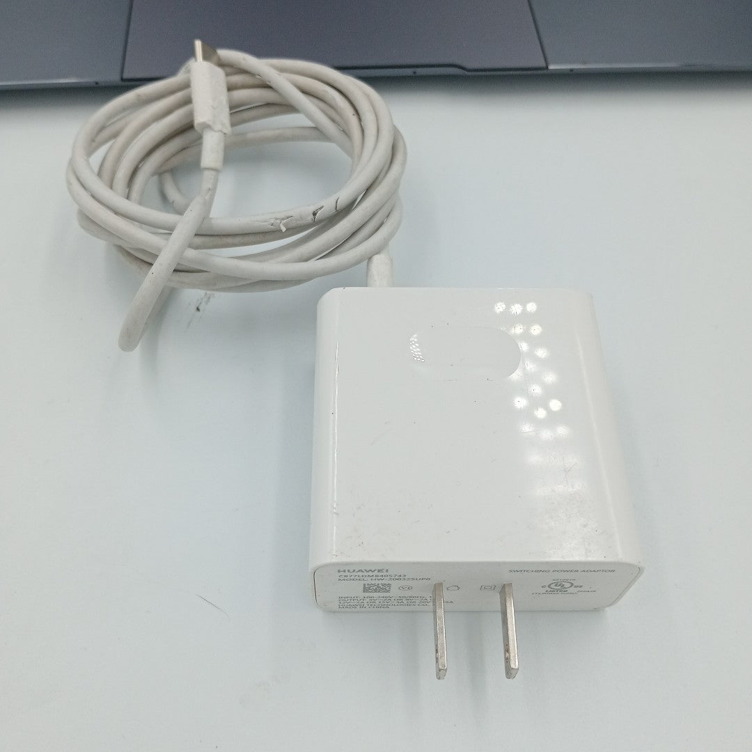 LAPTOP HUAWEI MATEBOOK X PRO MRG-W76 (2022) 1 TB SSD 16 GB RAM (SEMINUEVO)